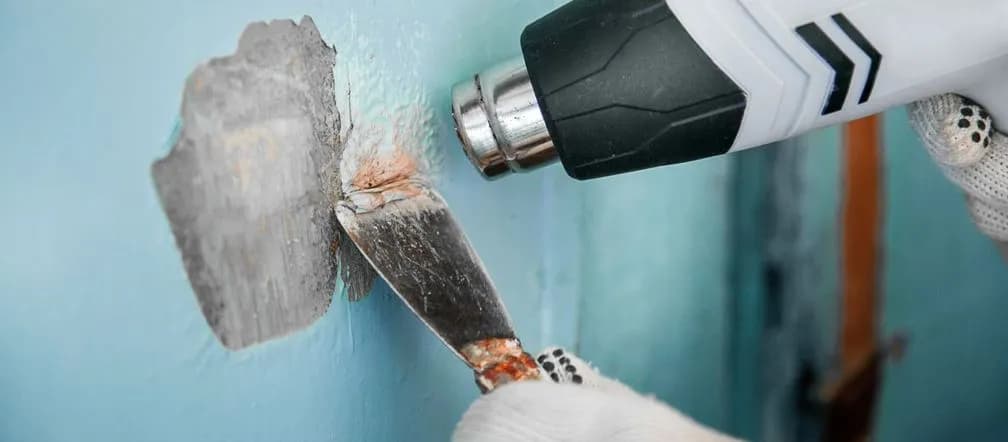 Jak usunąć farbę z tynku - skuteczne metody, które naprawdę działają