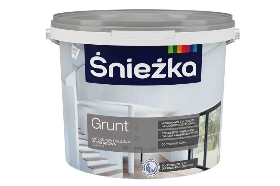 Czy gruntować tynk cementowo-wapienny przed gładzią? Kluczowe informacje