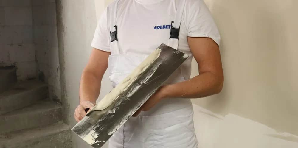 Tynk gipsowy i co dalej: kluczowe kroki do idealnego wykończenia