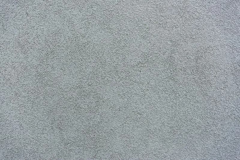 Jak malować tynki cementowo-wapienne, aby uniknąć najczęstszych błędów