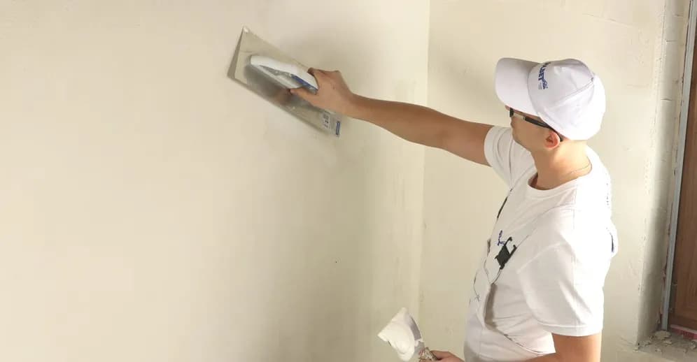 Gładź polimerowa do czego? Odkryj jej zalety i zastosowania w remontach