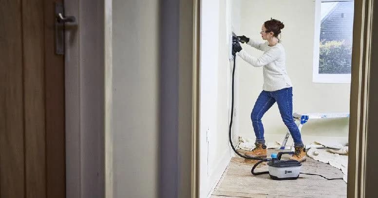 Jak zdjąć starą tapetę? Proste sposoby na łatwe usunięcie